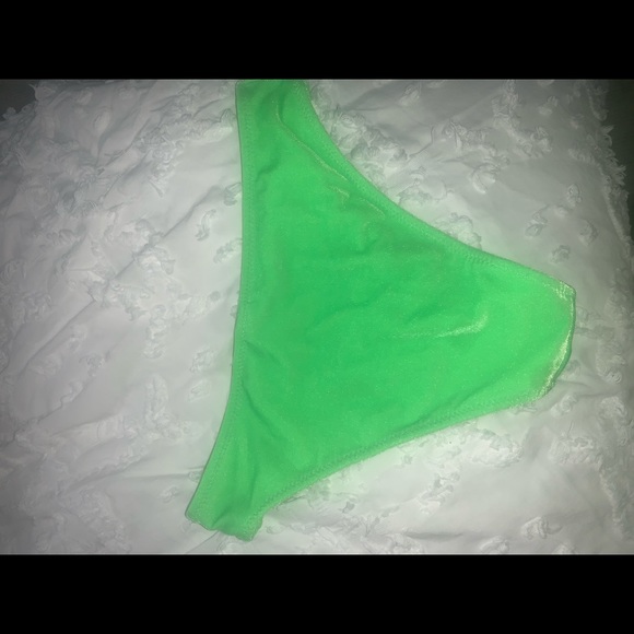 green triangl bikini bottoms - Picture 3 of 4